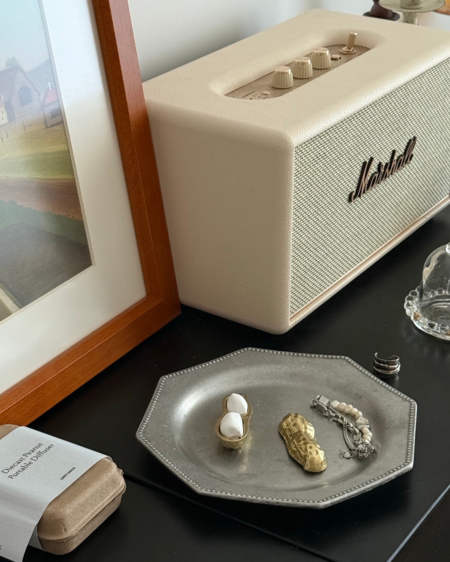 Peanut-Shaped Aroma Box