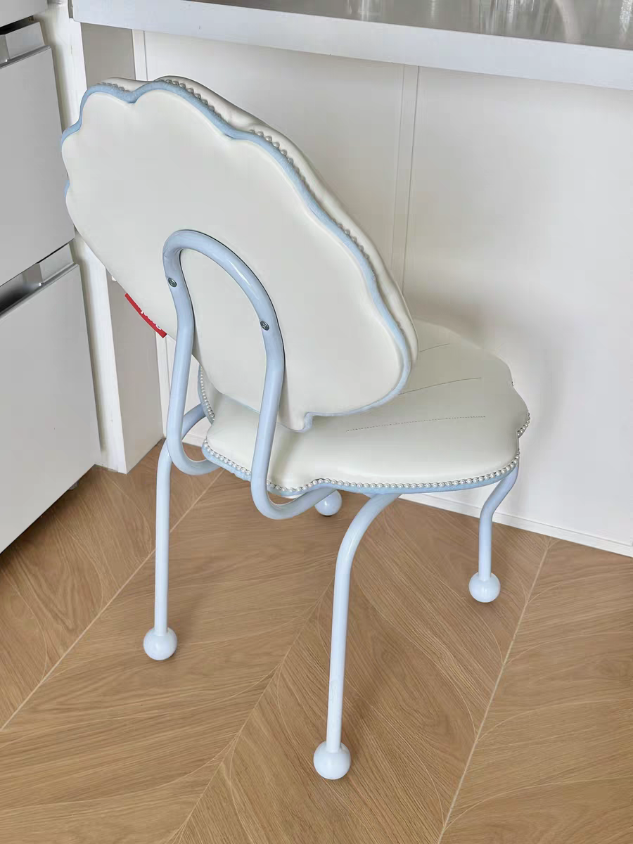 Shell Chair with Pearl Cushion