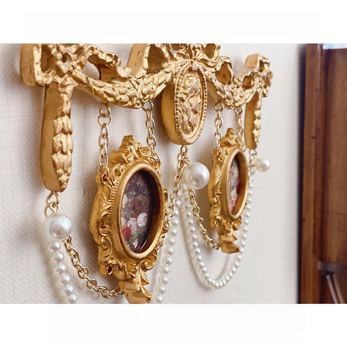 Elegant Multi-Frame Hanging Decor