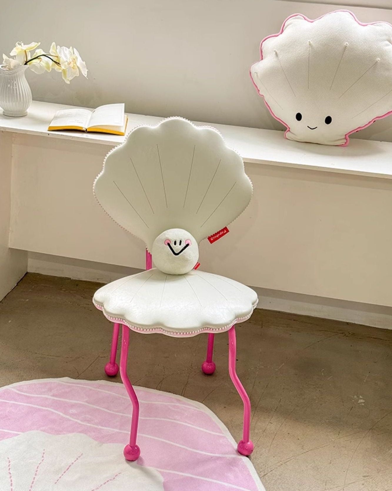 Shell Chair with Pearl Cushion