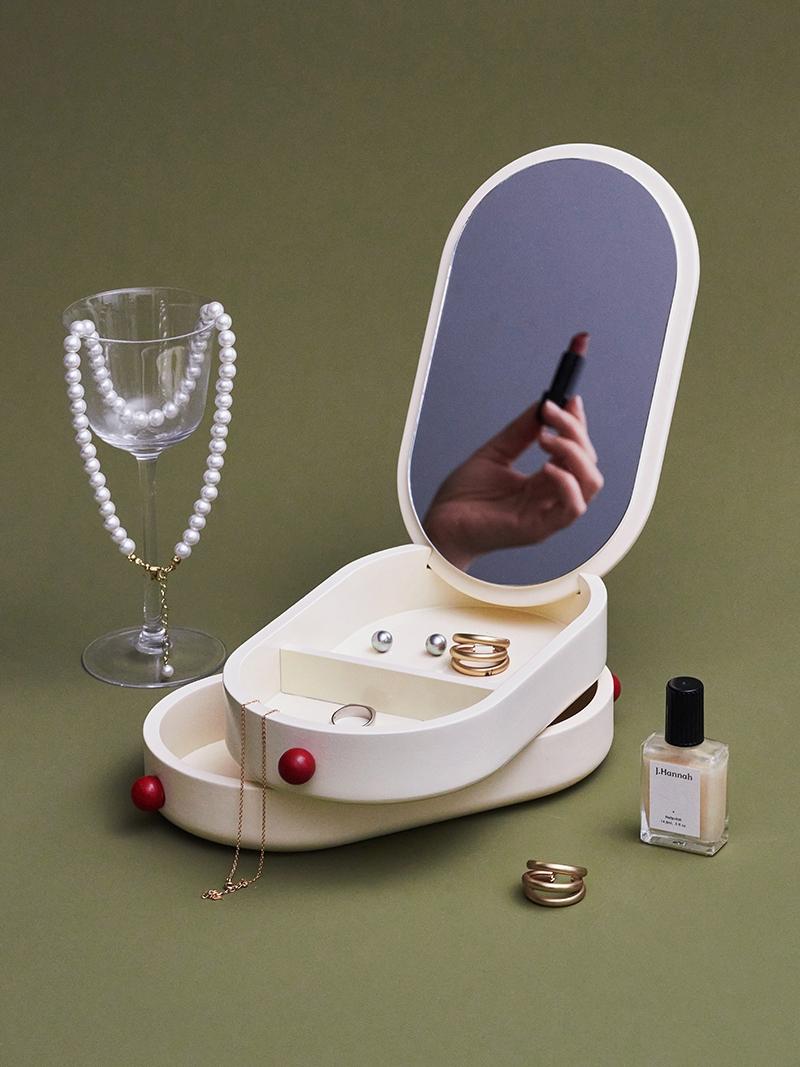 Creamy Jewelry Box with Mirror