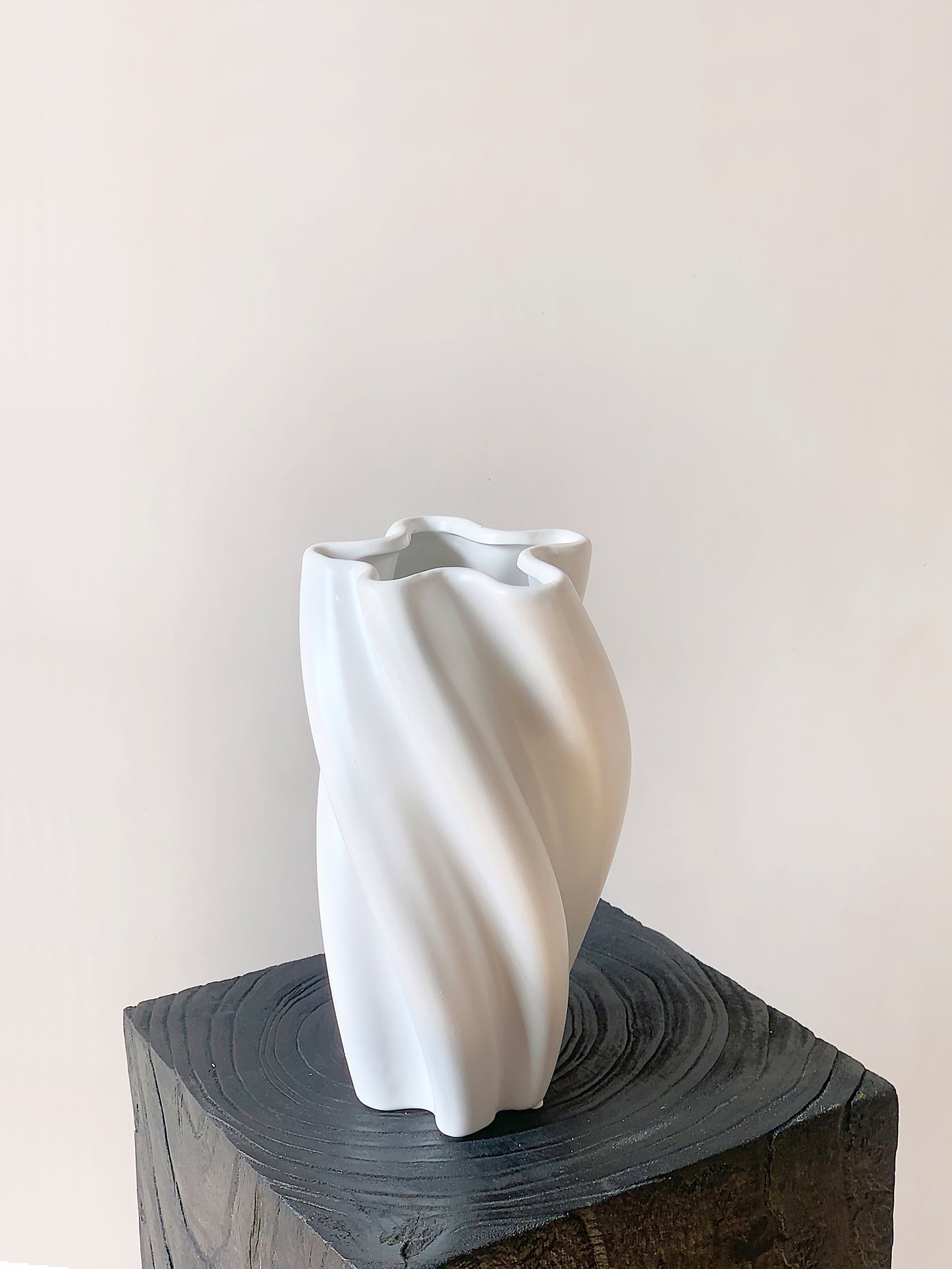 White Twist Vase Ceramic Vase