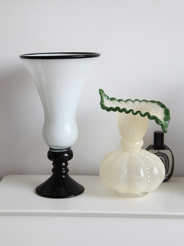 Classic Black n White Flower Vase