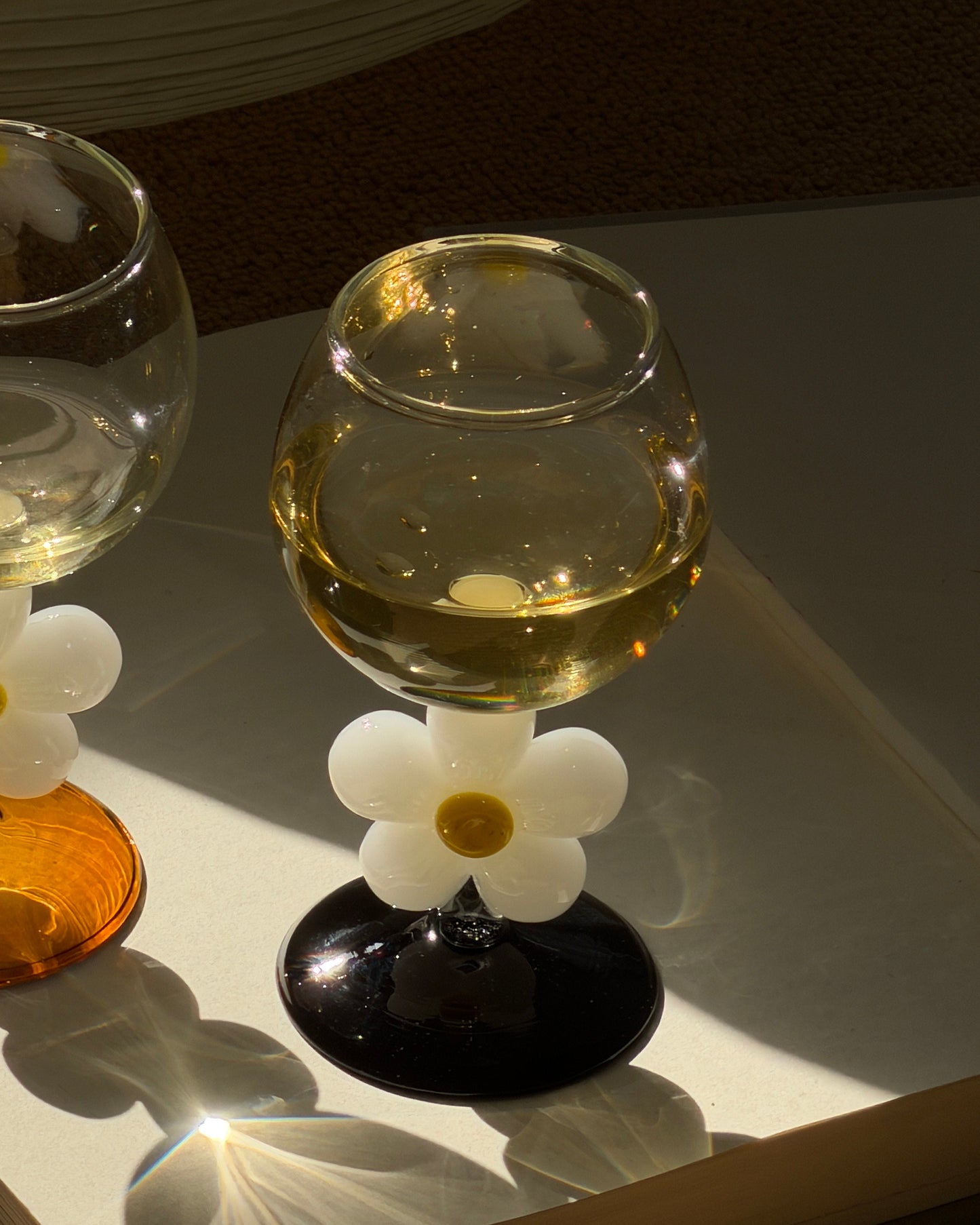 Daisy Bloom Stem Glass