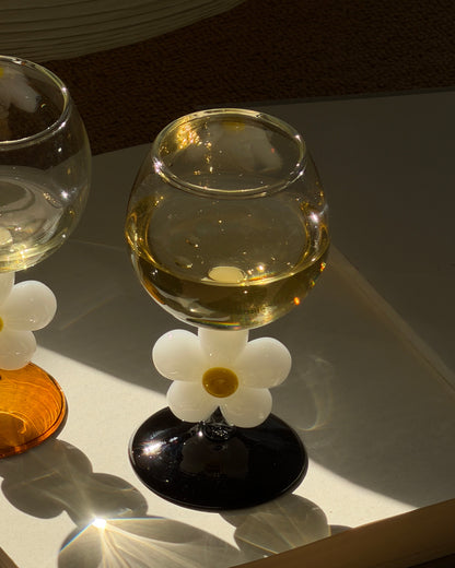 Daisy Bloom Stem Glass