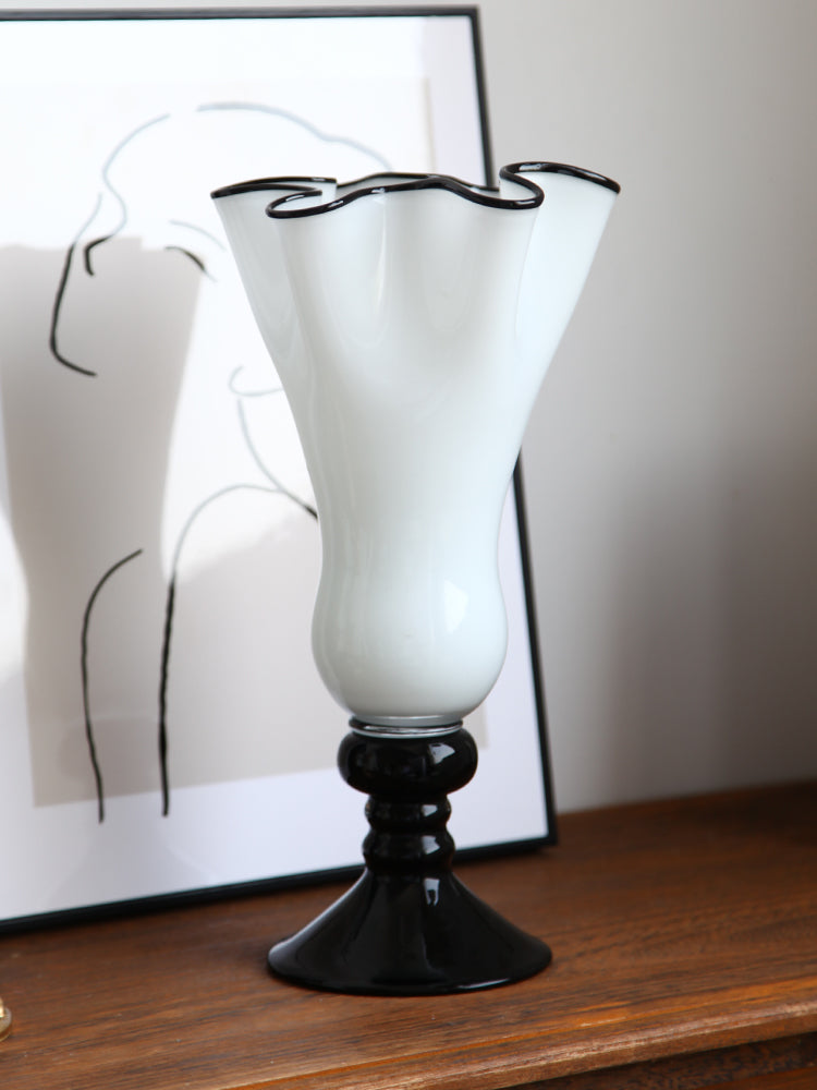 Classic Black n White Flower Vase