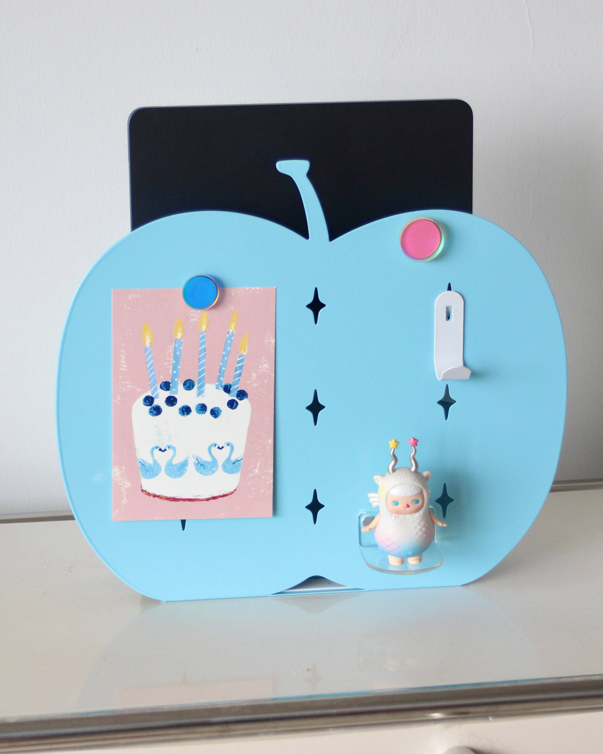 Apple-Shaped Desktop Organizer