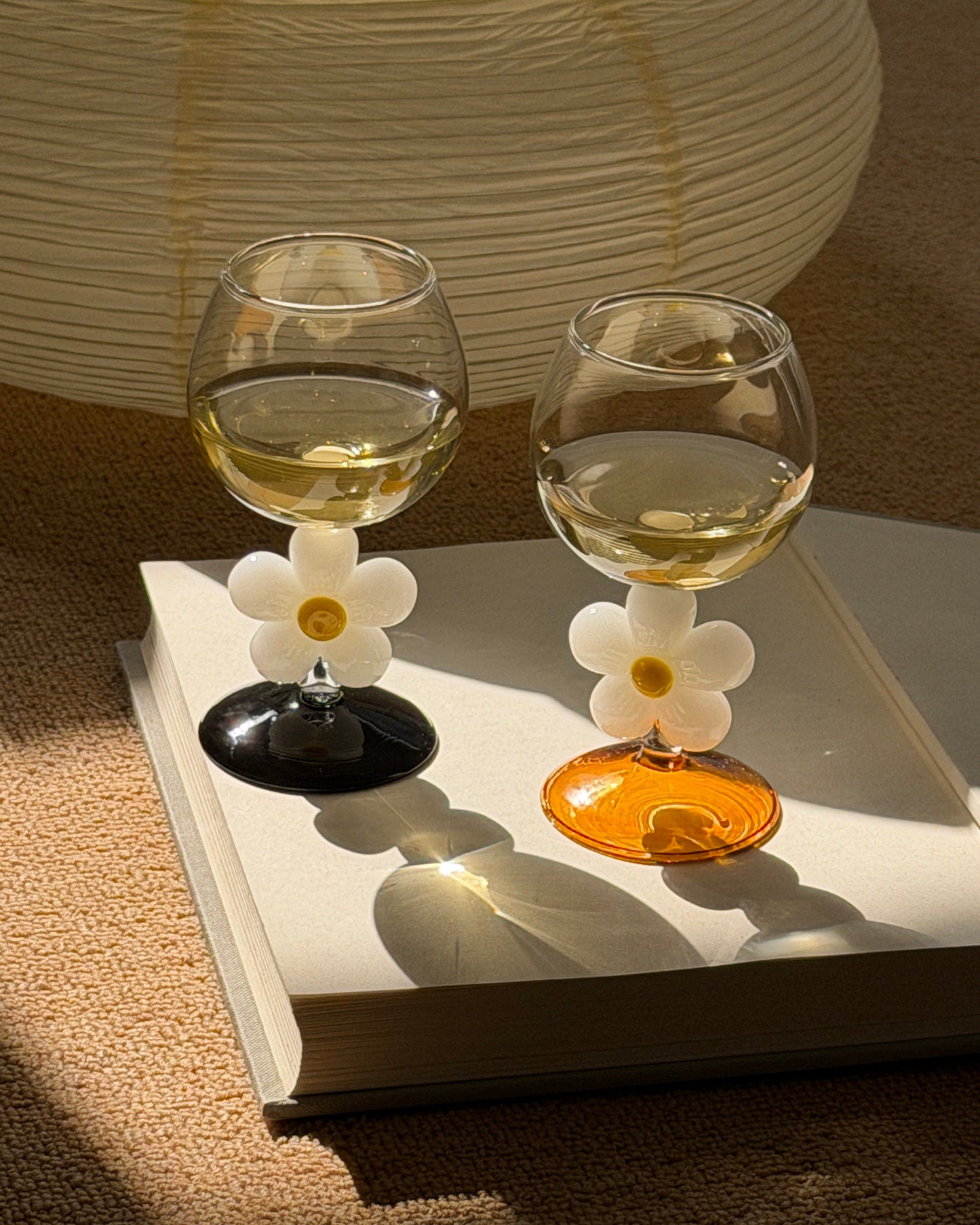 Daisy Bloom Stem Glass