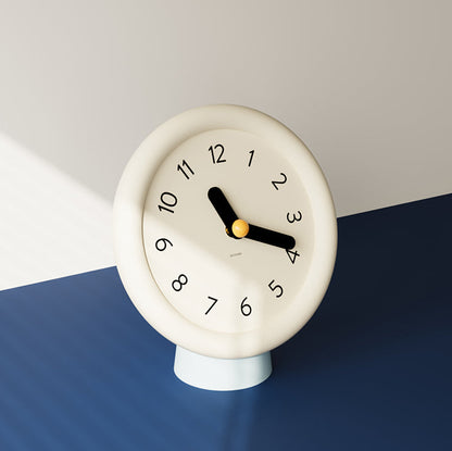 Creative Retro Table Clock