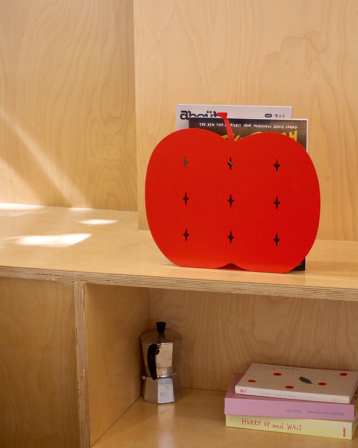 Apple-Shaped Desktop Organizer