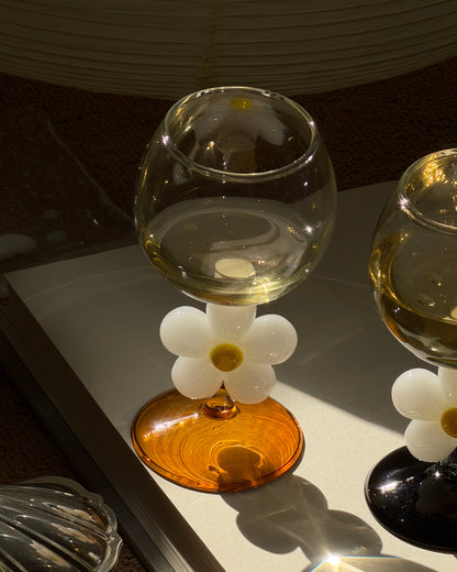 Daisy Bloom Stem Glass