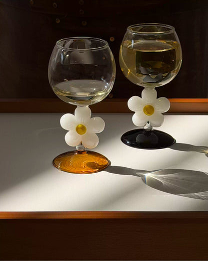 Daisy Bloom Stem Glass