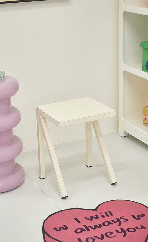 Arrow Shaped Chair Side Table - HomeinFun