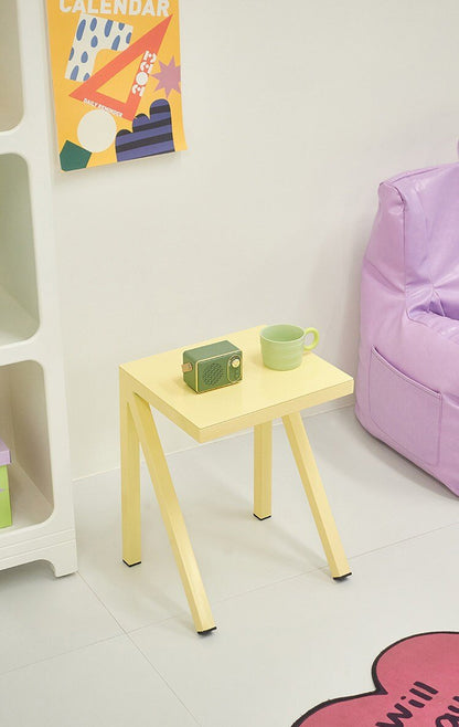 Arrow Shaped Chair Side Table - HomeinFun