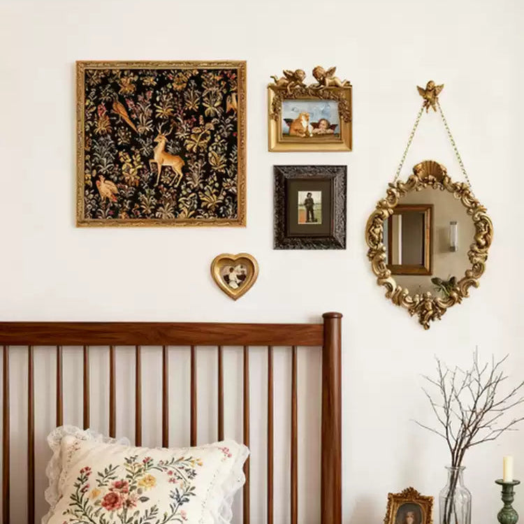 Baroque-style wall art set