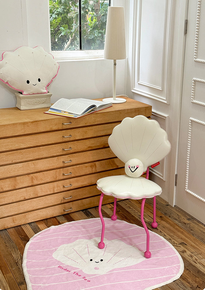 Shell Chair with Pearl Cushion