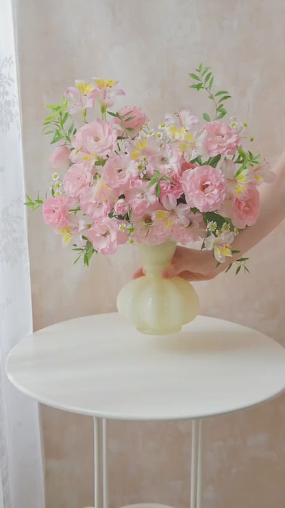 Elegant Jade Glass Flower Vase