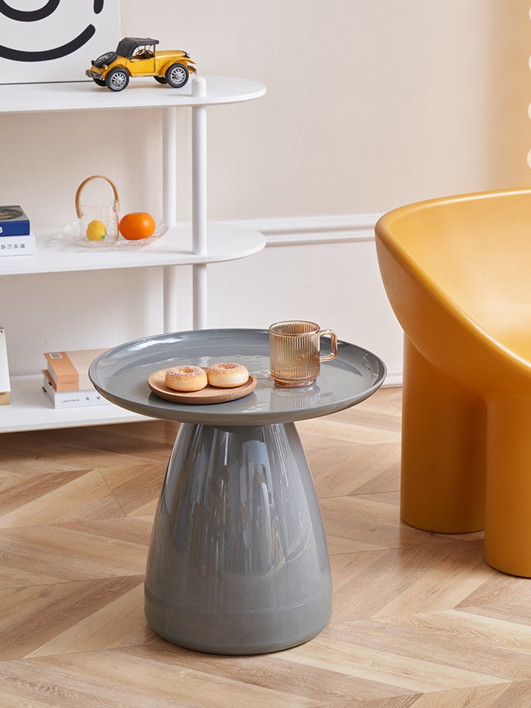 Round Plastic Side Table 